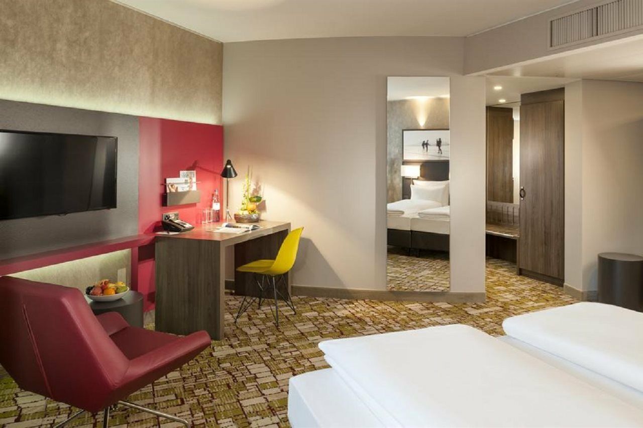 Dorint Airport-hotel Zuerich 4*